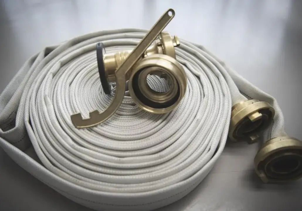 Teste em Mangueira de Transferência Água e Óleo Teste em Mangueira de Transferência Água e Óleo